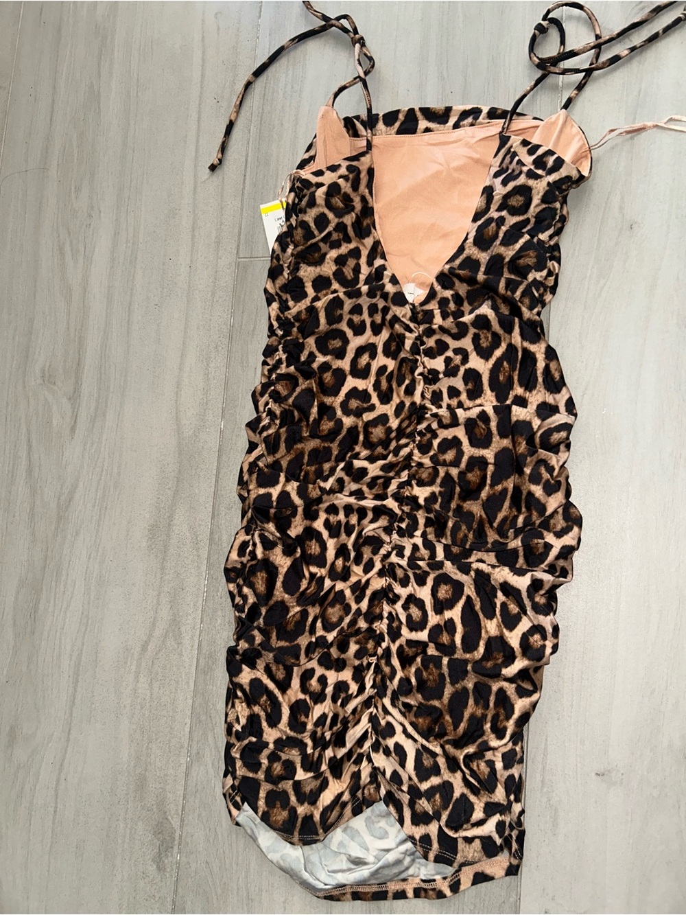 NEW Good American Leopard Print Satiny Ruched Tan Bodycon Mini Dress Size S - Picture 6 of 7